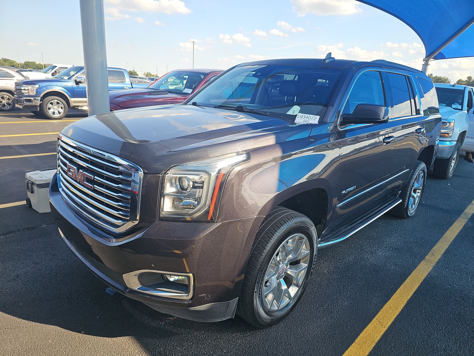 2017 GMC YUKON SLT - 1