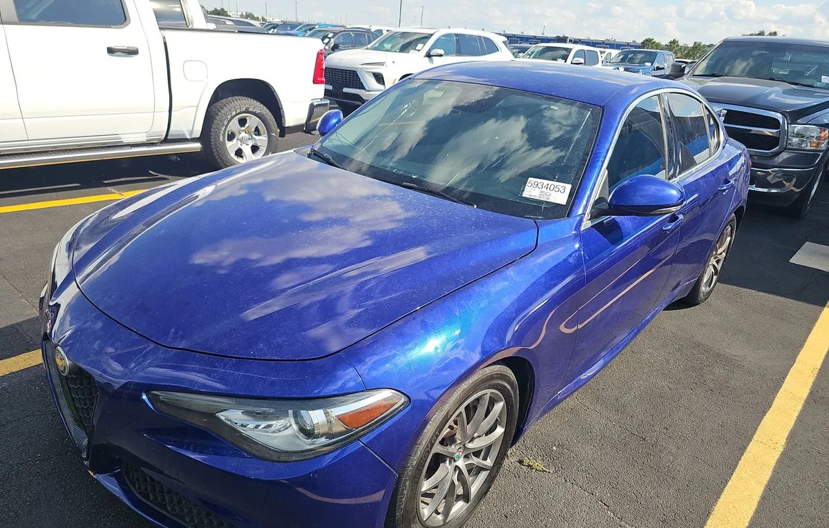 2019 ALFA ROMEO GIULIA Base - 1