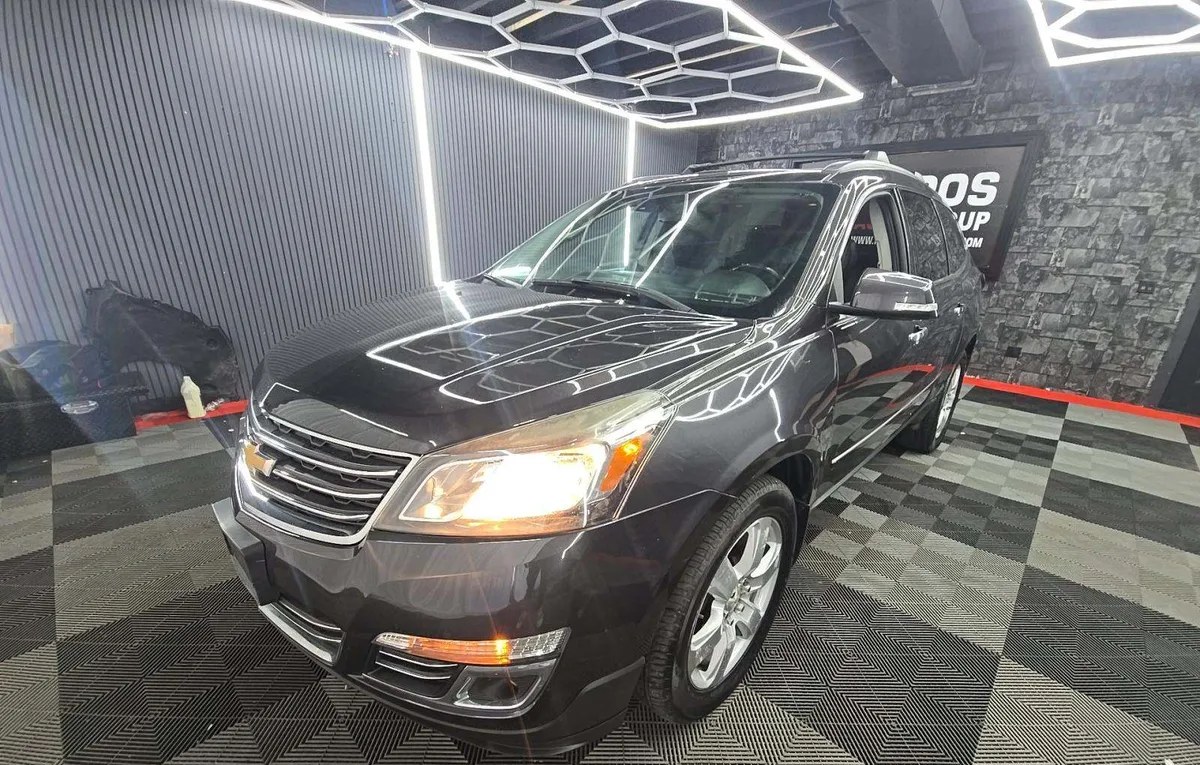 2017 CHEVROLET TRAVERSE Premier - 1