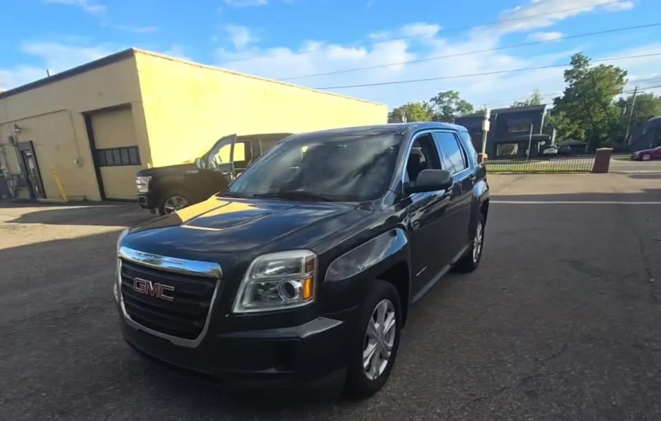 2017 GMC TERRAIN SLE - 1