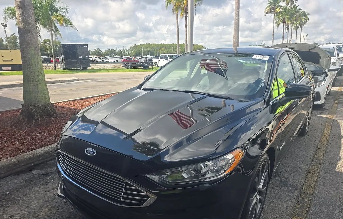 2017 FORD FUSION HYBRID SE - 1