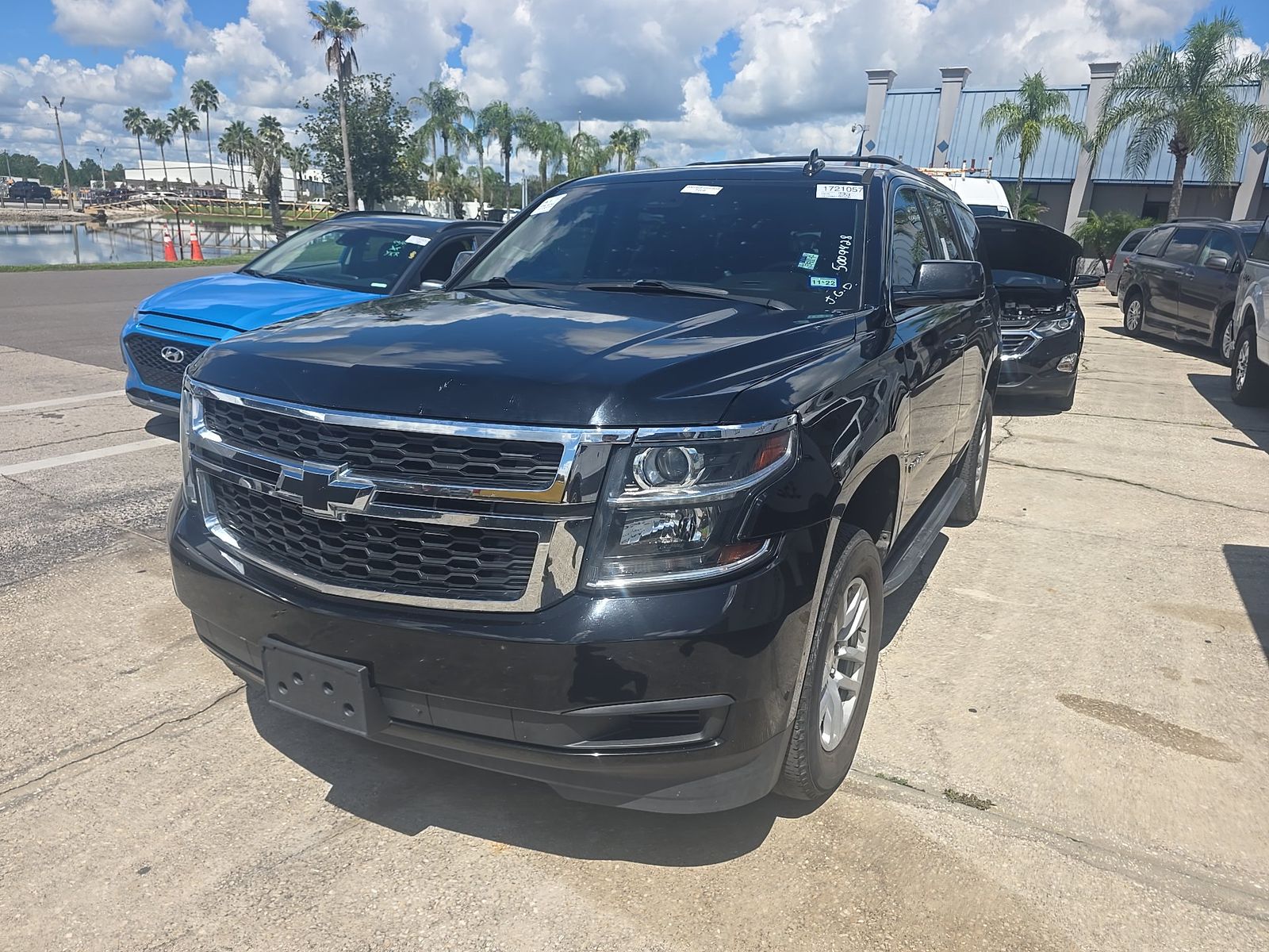 2019 CHEVROLET TAHOE LT - 1
