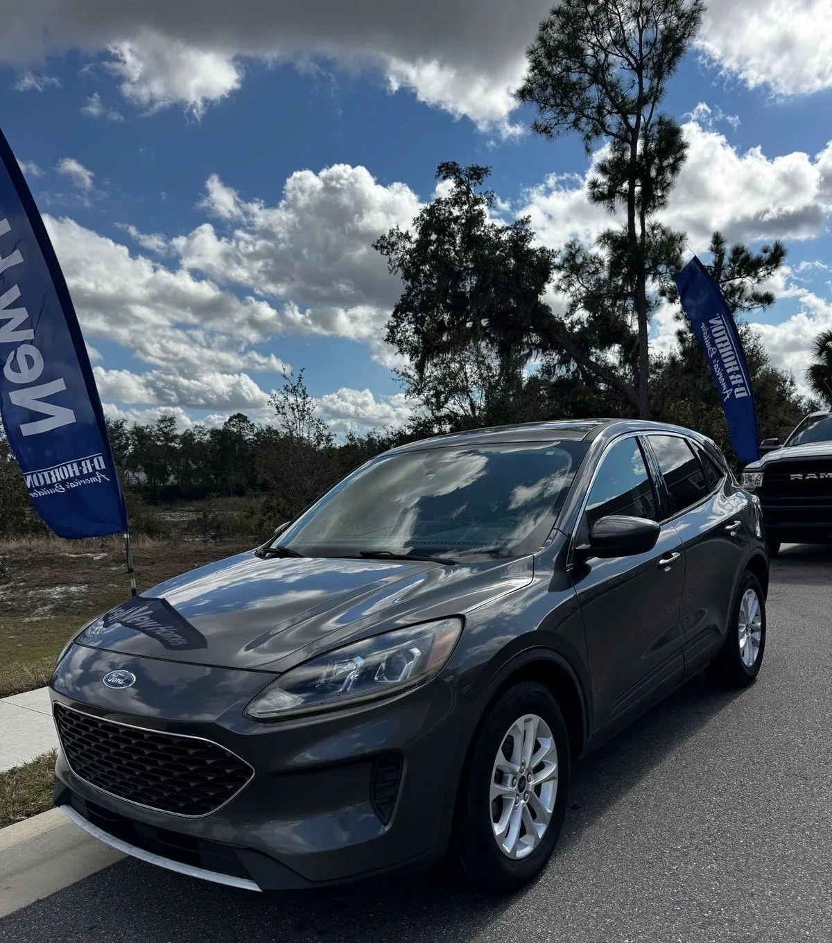 2020 FORD ESCAPE SE - 1
