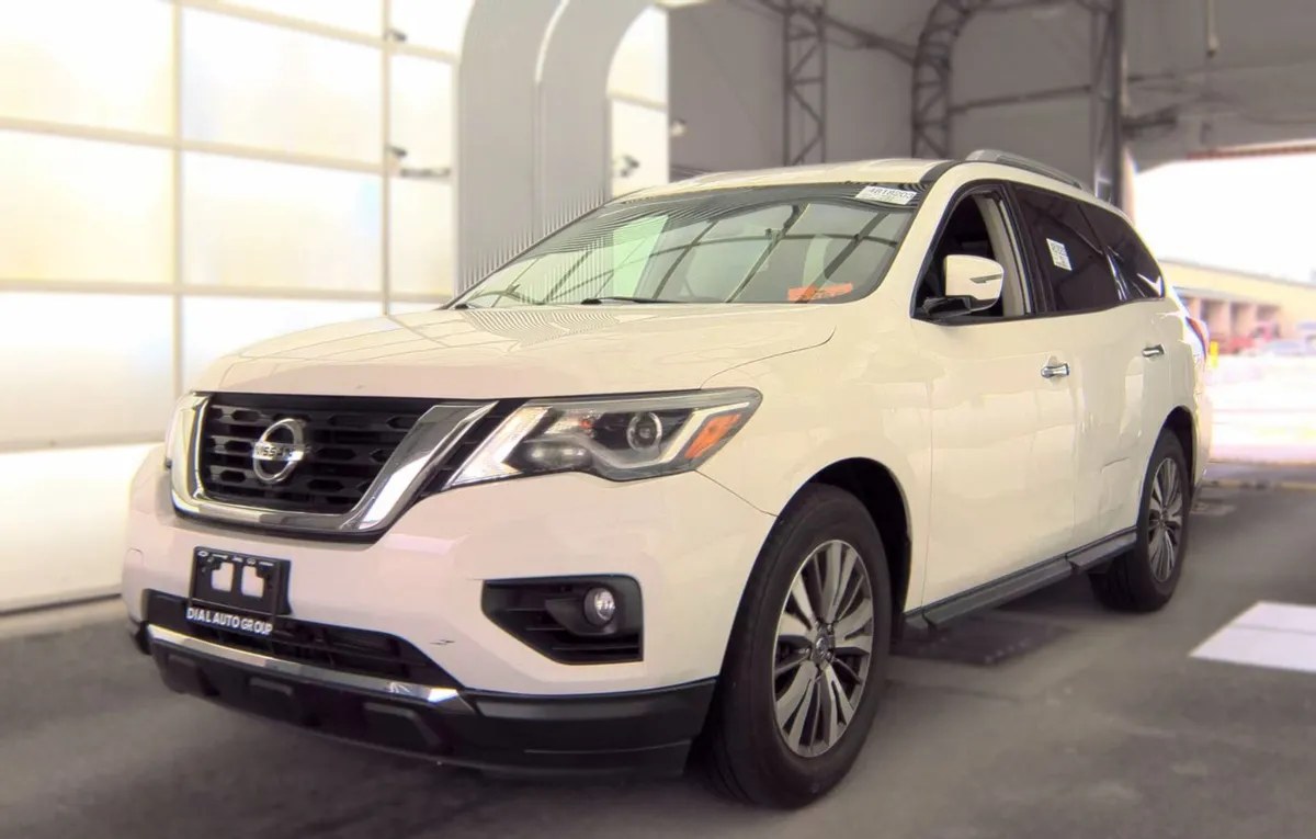 2020 NISSAN PATHFINDER SV - 1