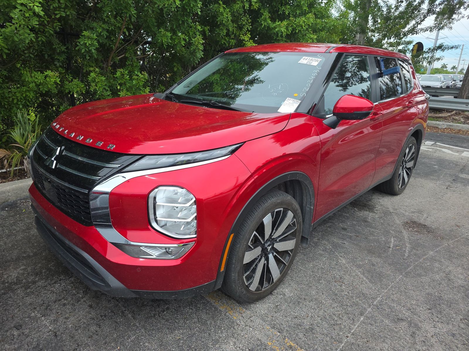 2025 MITSUBISHI OUTLANDER SE - 1