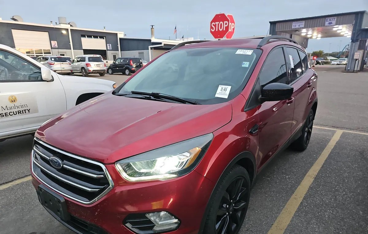 2019 FORD ESCAPE SE - 1