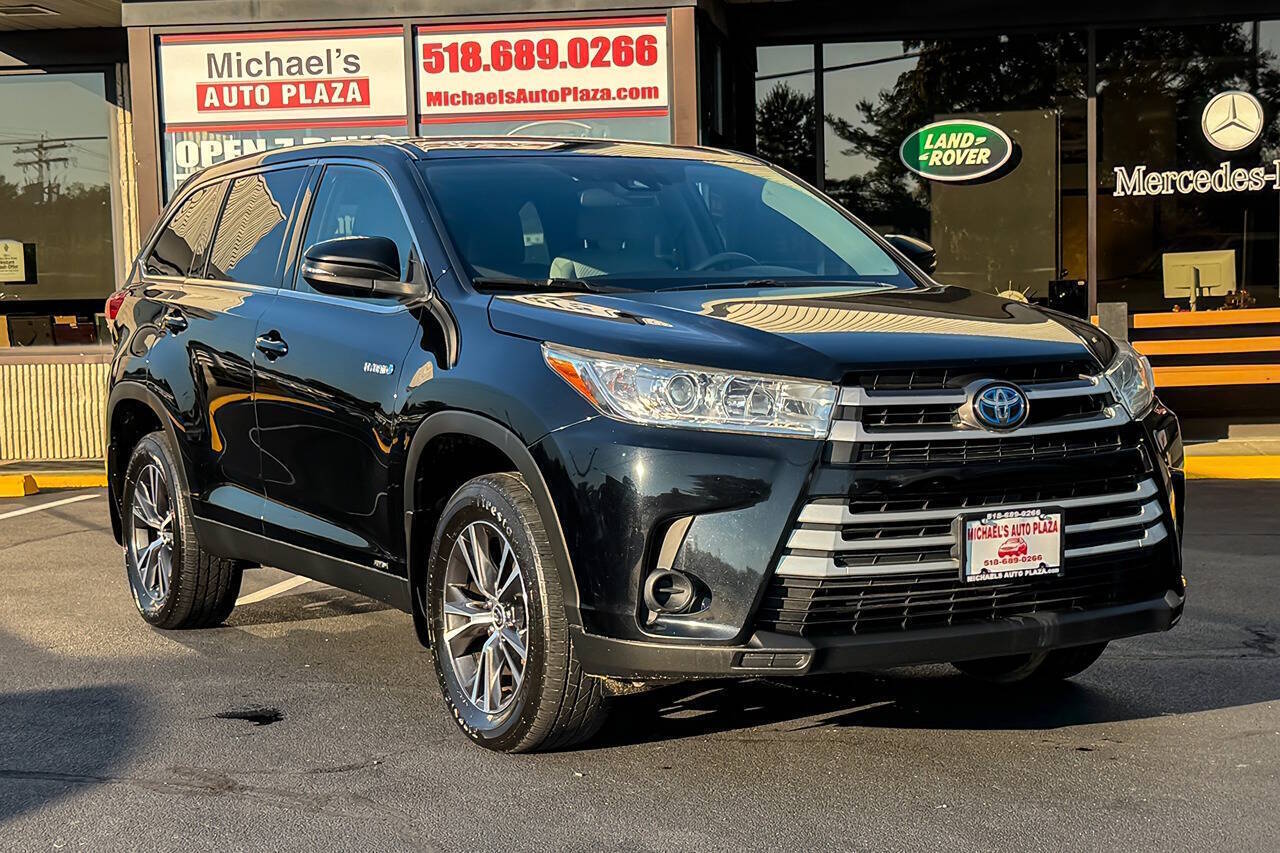 2019 TOYOTA HIGHLANDER HYBRID LE - 1