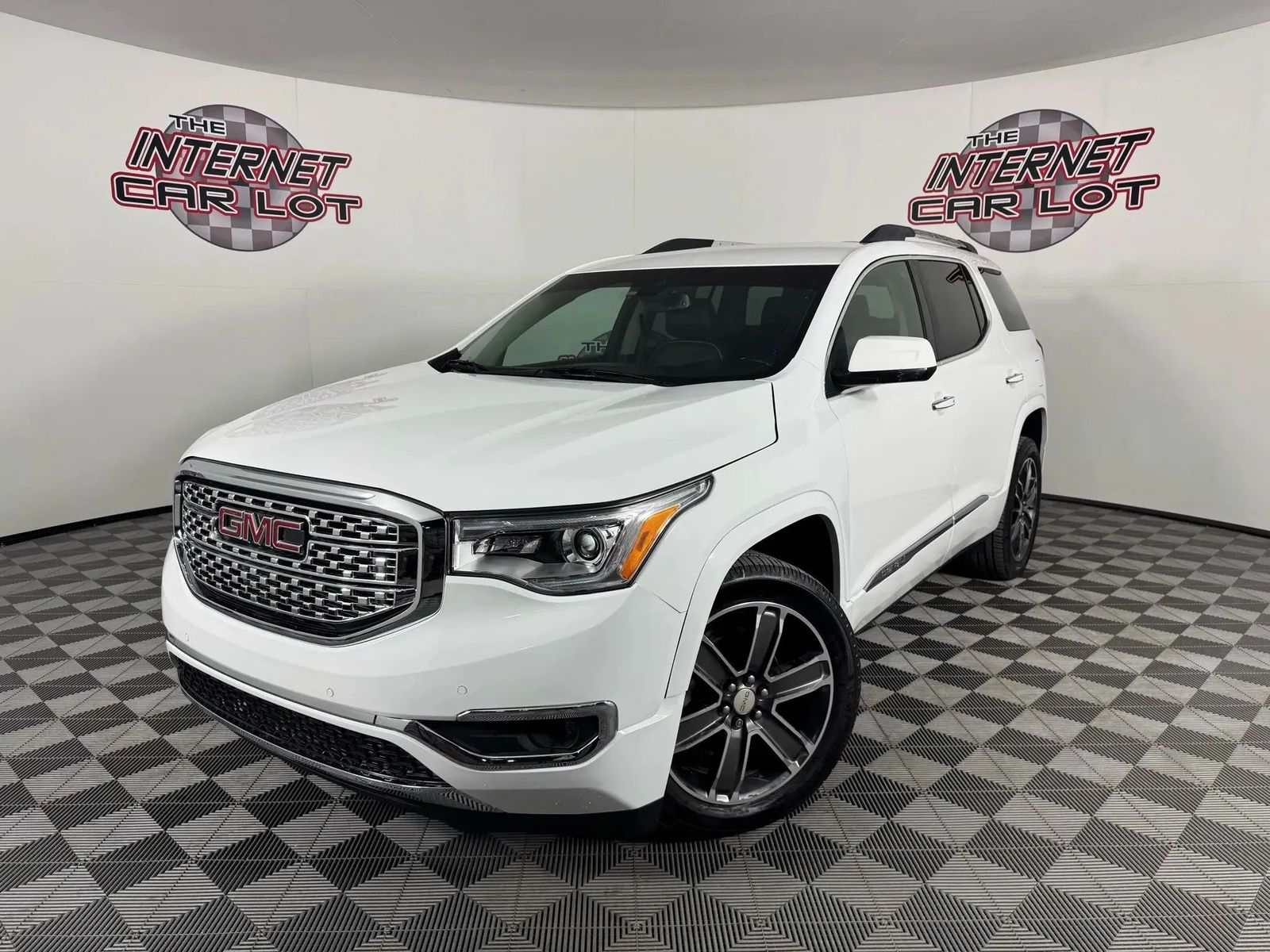 2019 GMC ACADIA Denali - 1