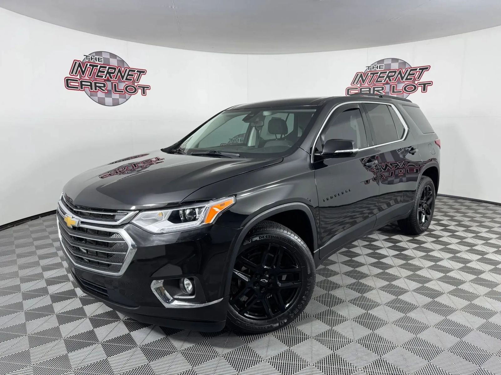 2020 CHEVROLET TRAVERSE LT - 1