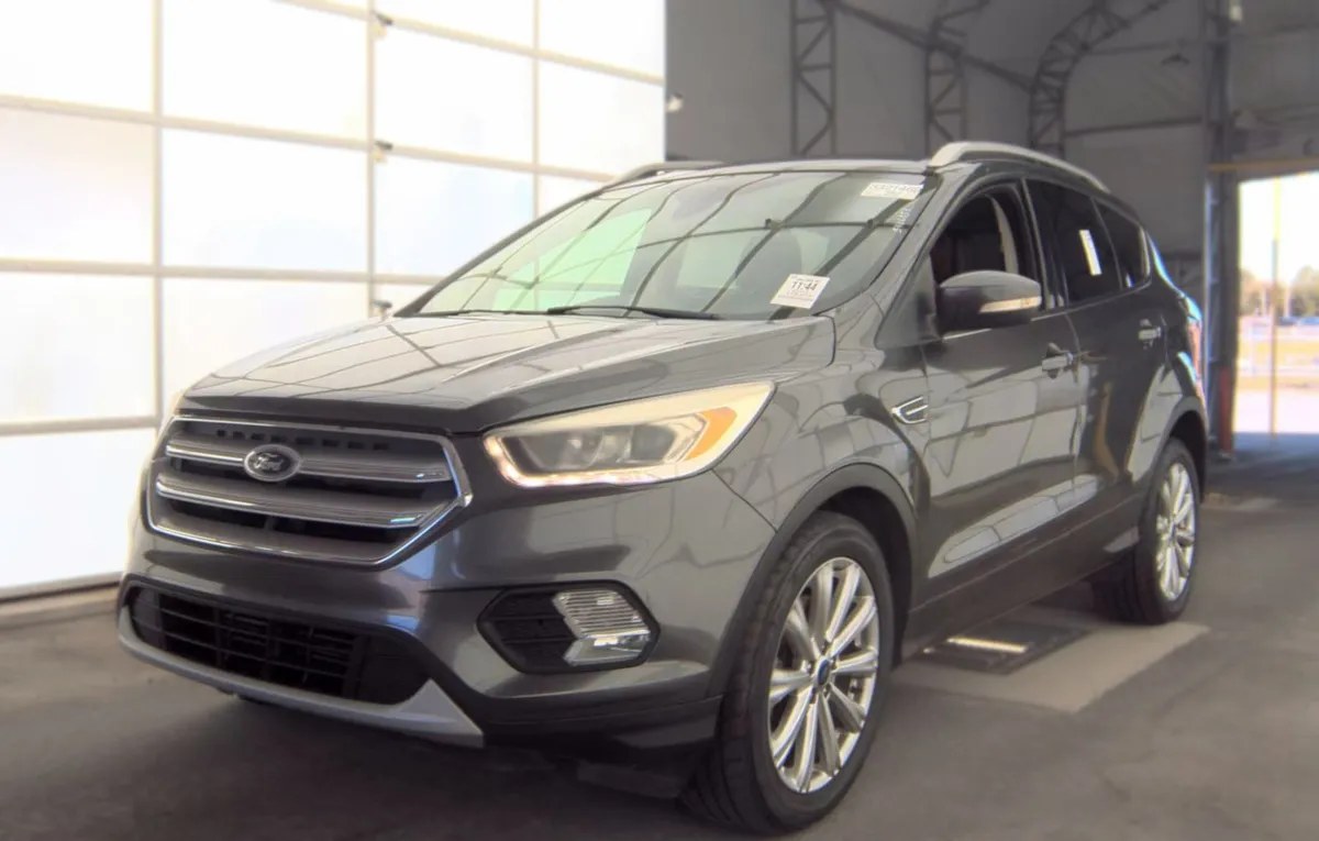 2017 FORD ESCAPE Titanium - 1