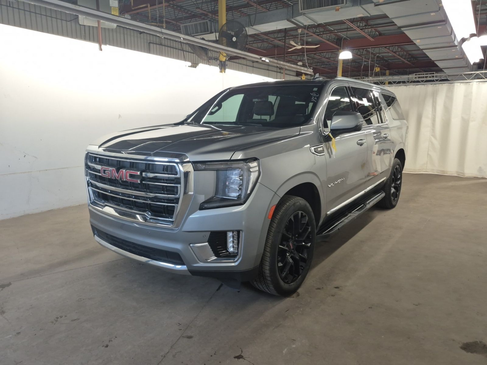 2023 GMC YUKON XL SLT - 1