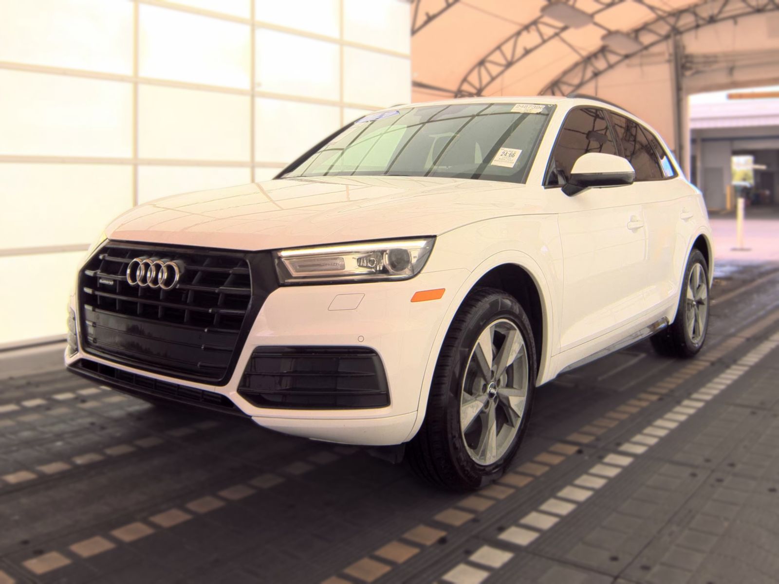 2020 AUDI Q5 TITANIUM Premium - 1