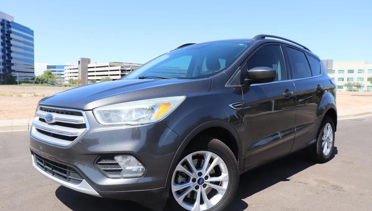 2018 FORD ESCAPE SE - 1