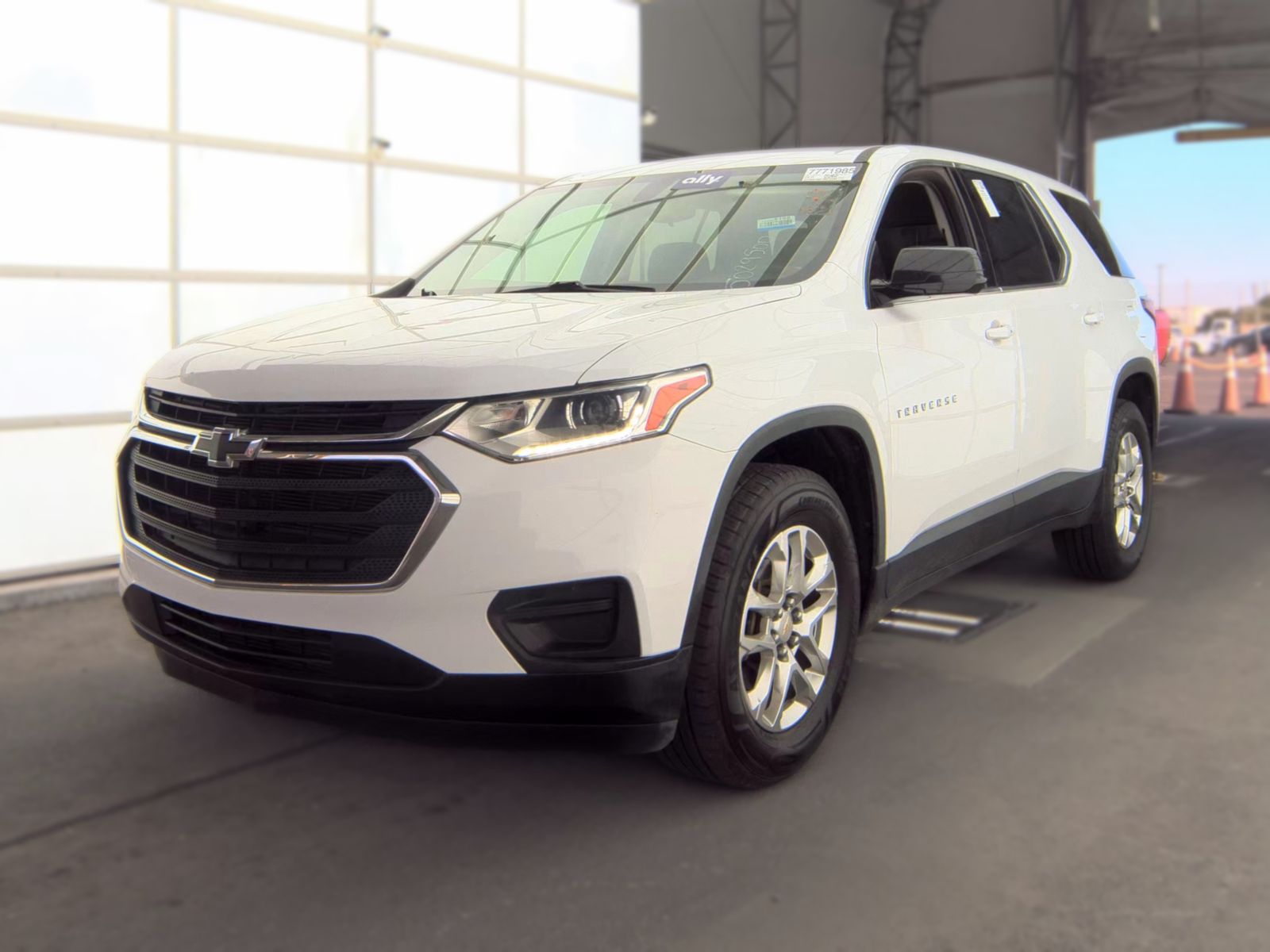 2020 CHEVROLET TRAVERSE LS - 1