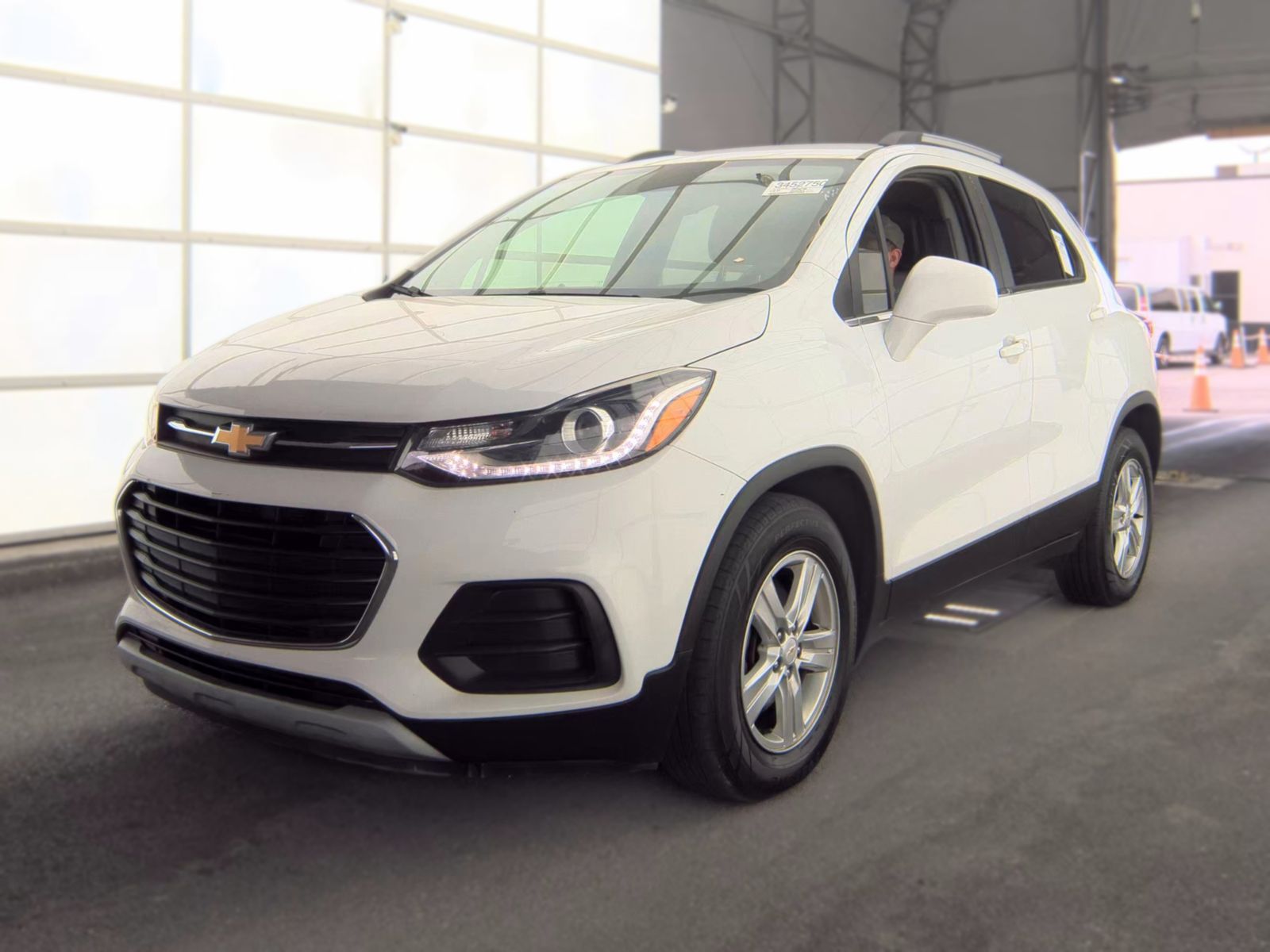 2020 CHEVROLET TRAX LT - 1