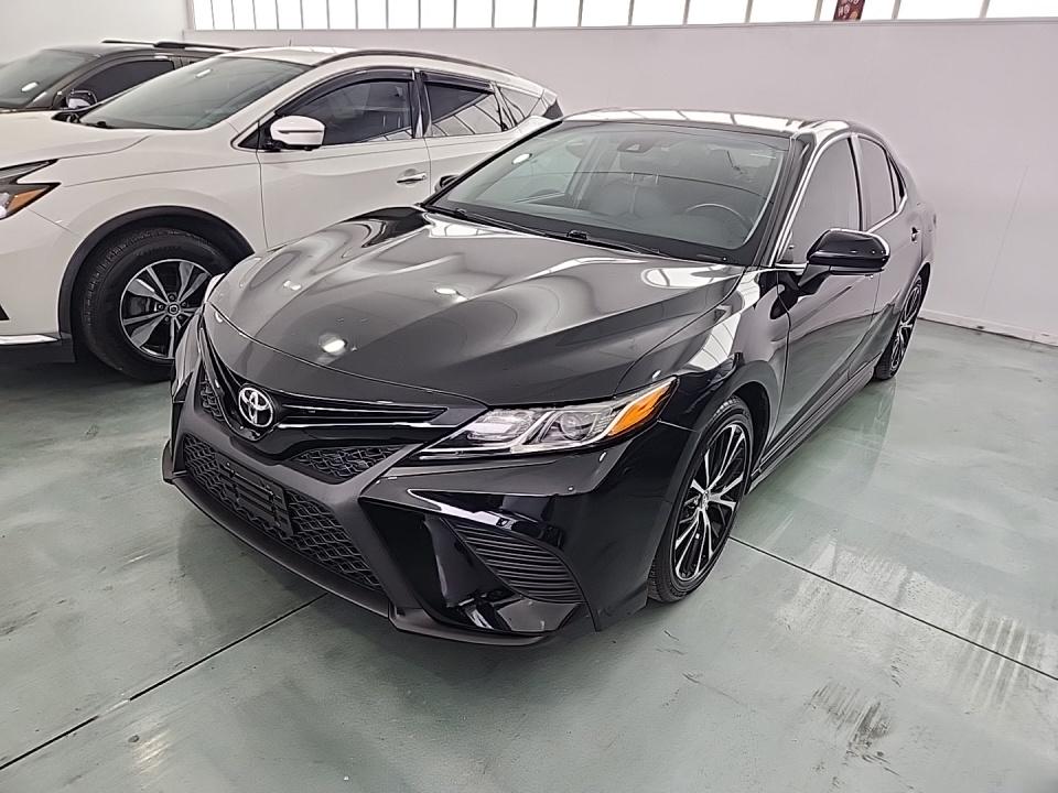 2020 TOYOTA CAMRY SE - 1