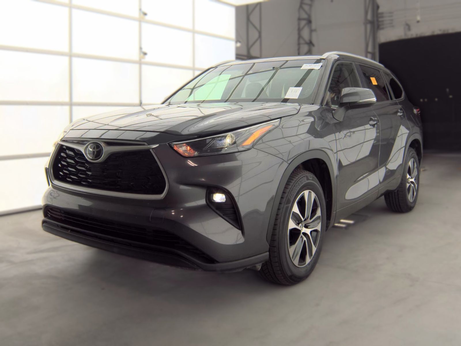 2023 TOYOTA HIGHLANDER XLE - 1