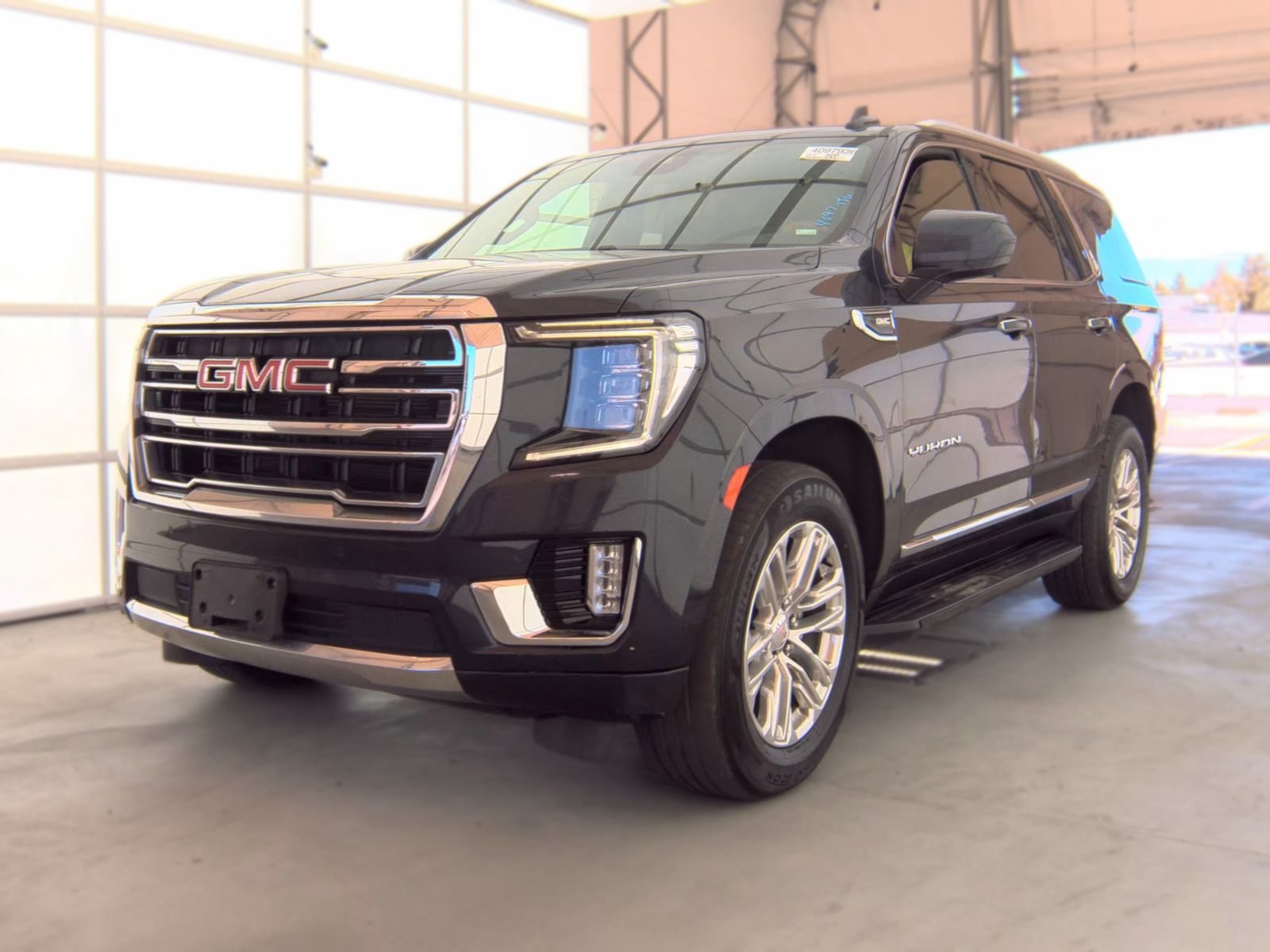 2023 GMC YUKON SLT - 1