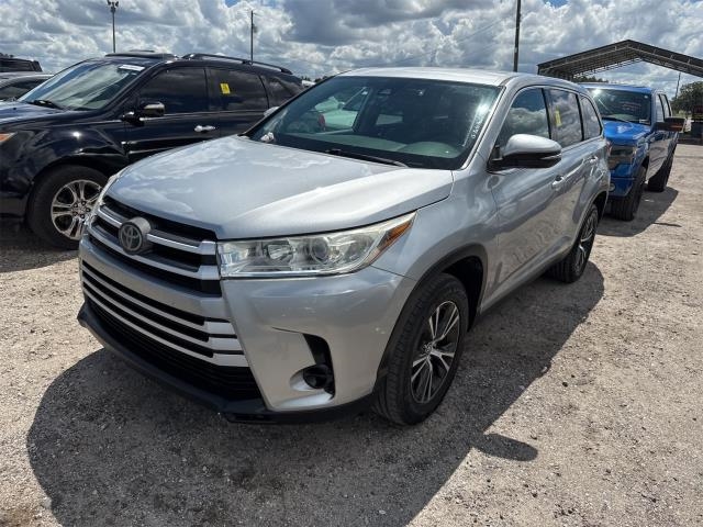 2019 TOYOTA HIGHLANDER LE - 1