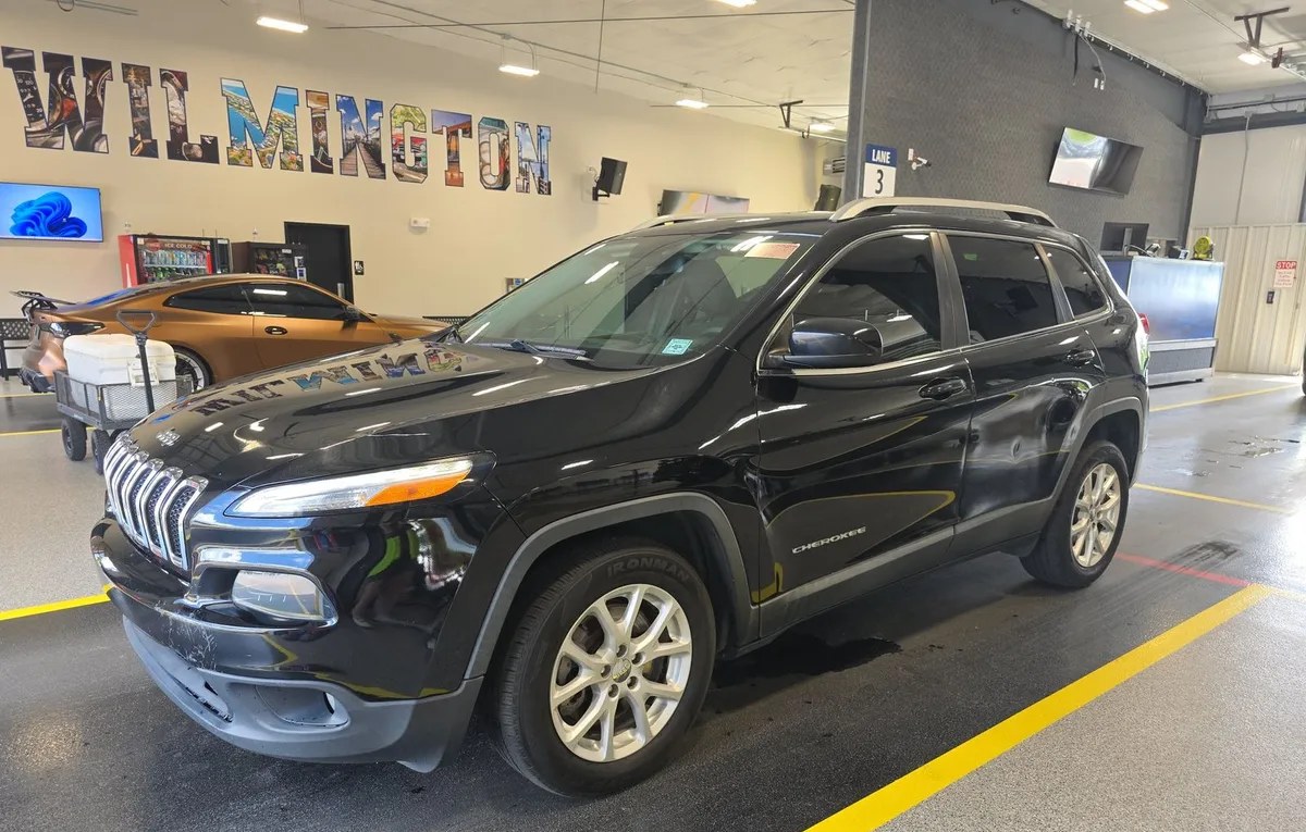 2017 JEEP CHEROKEE Latitude - 1