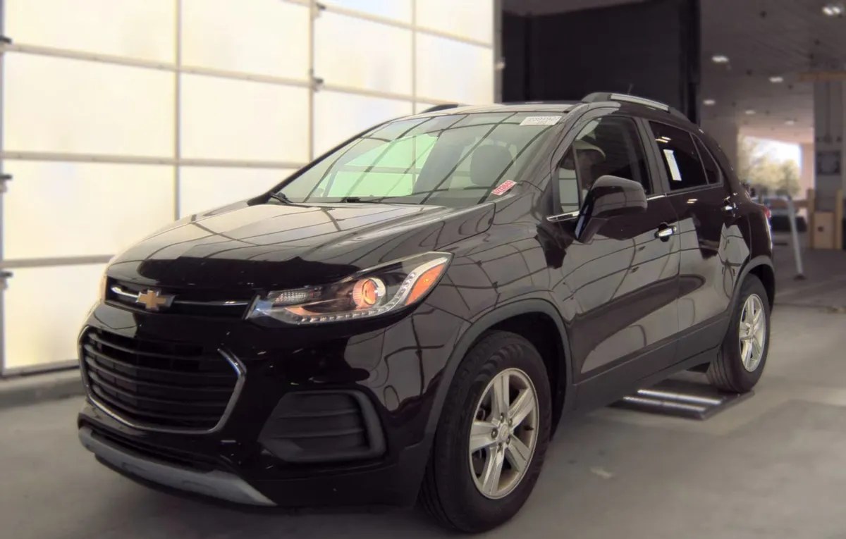 2020 CHEVROLET TRAX LT - 1