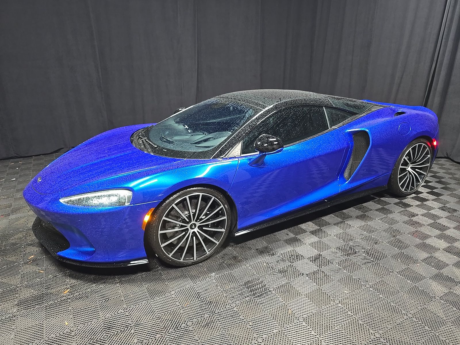 2021 MCLAREN GT Base - 1