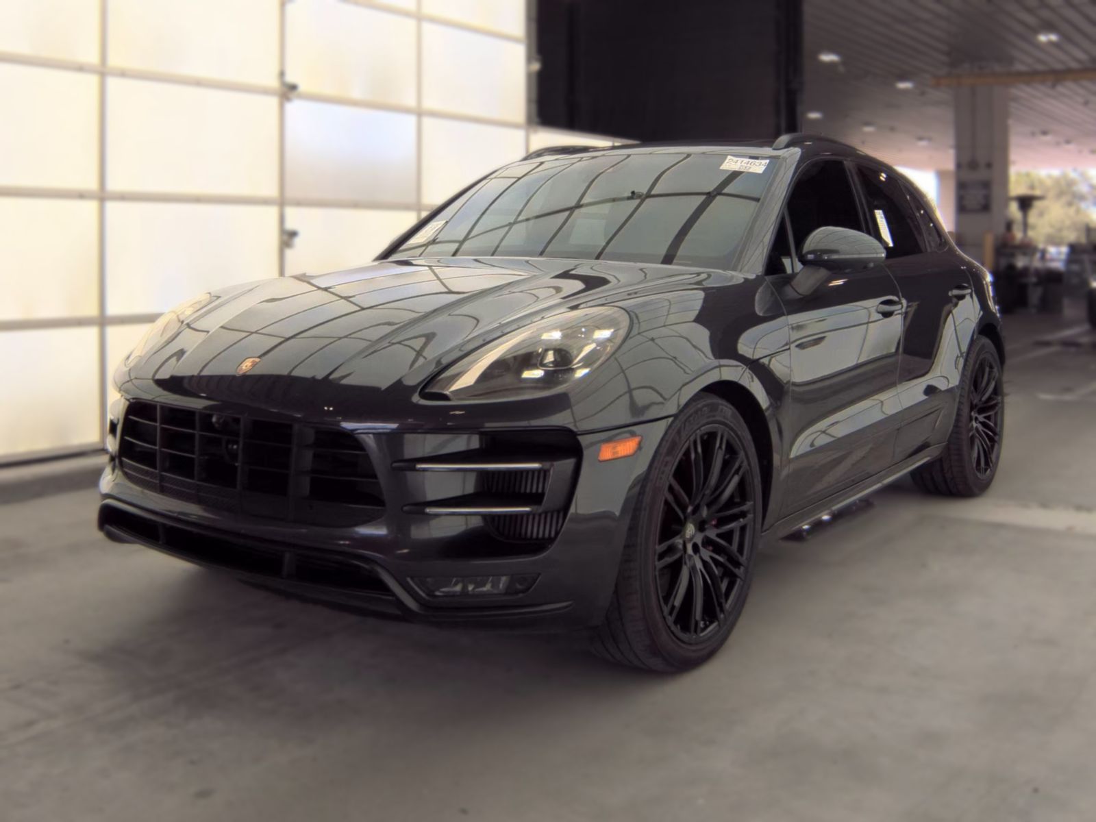 2018 PORSCHE MACAN Turbo - 1