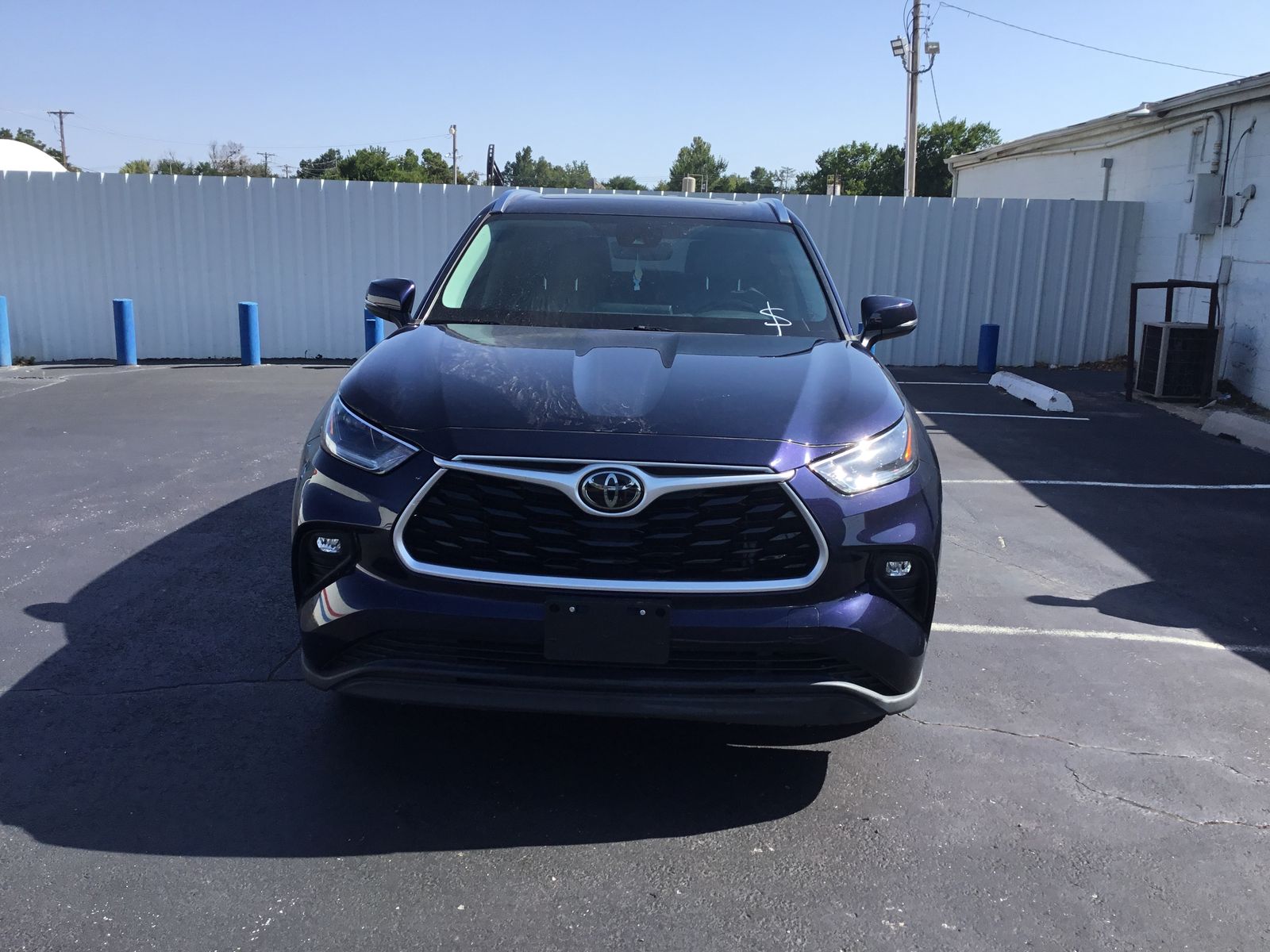 2021 TOYOTA HIGHLANDER XLE - 1