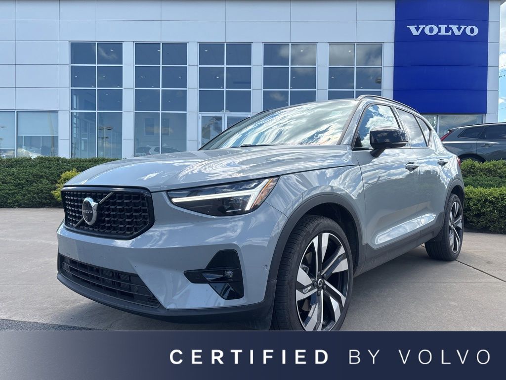2024 VOLVO XC40 B5 Ultimate - 1