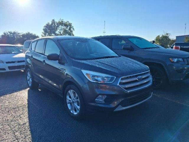 2017 FORD ESCAPE SE - 1