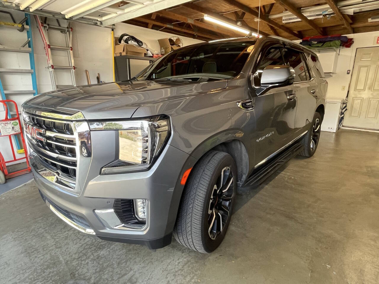 2022 GMC YUKON SLT - 1