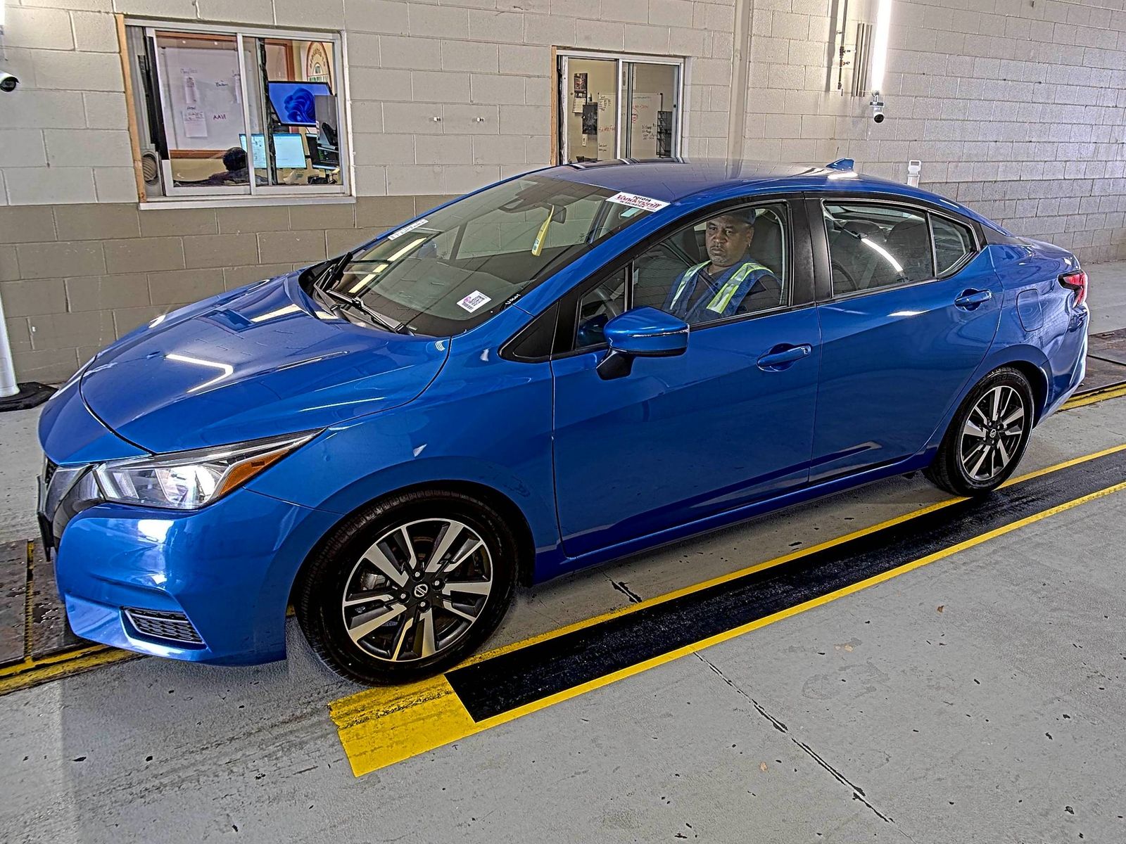 2021 NISSAN VERSA SV - 1
