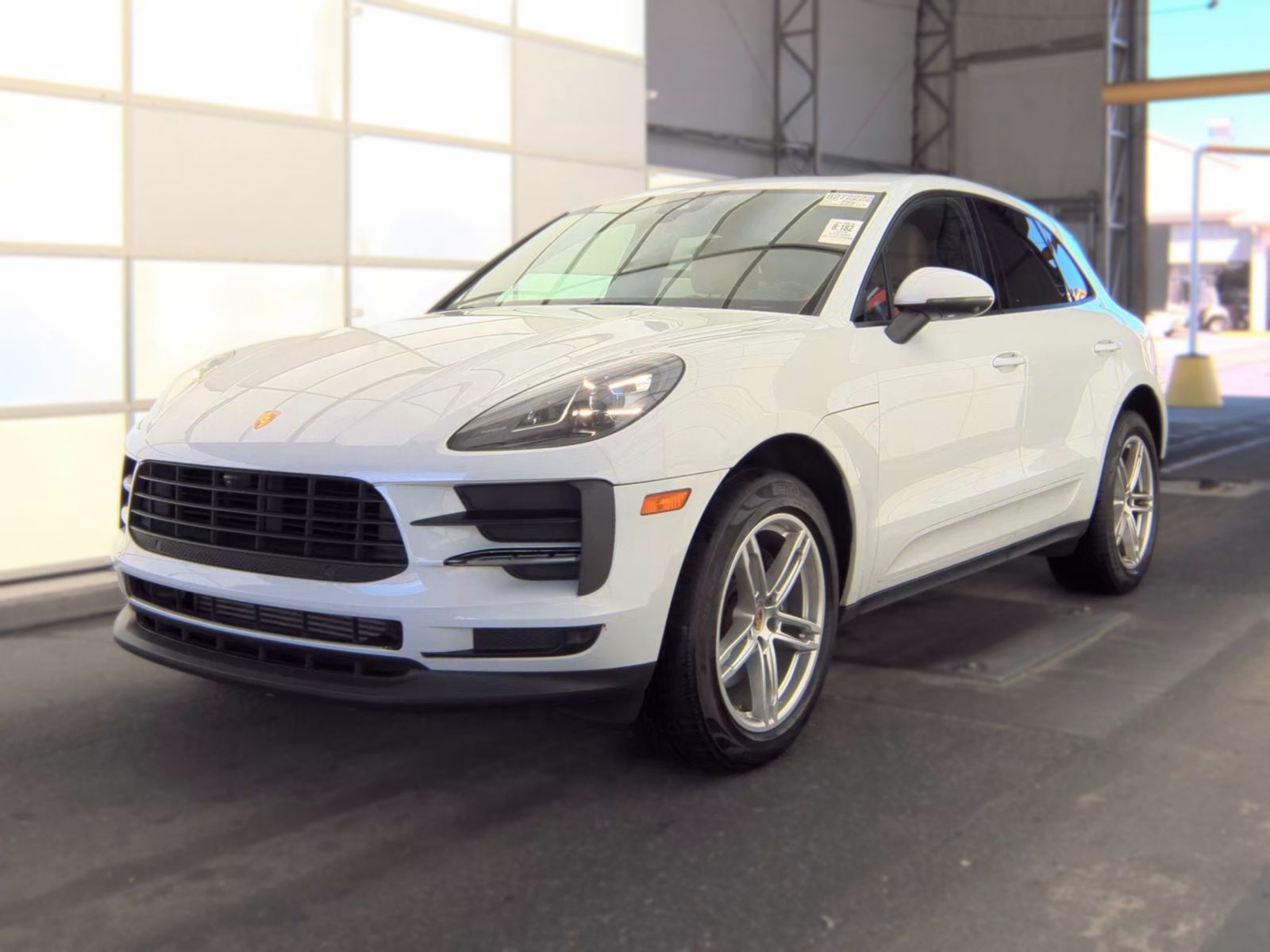 2019 PORSCHE MACAN Base - 1