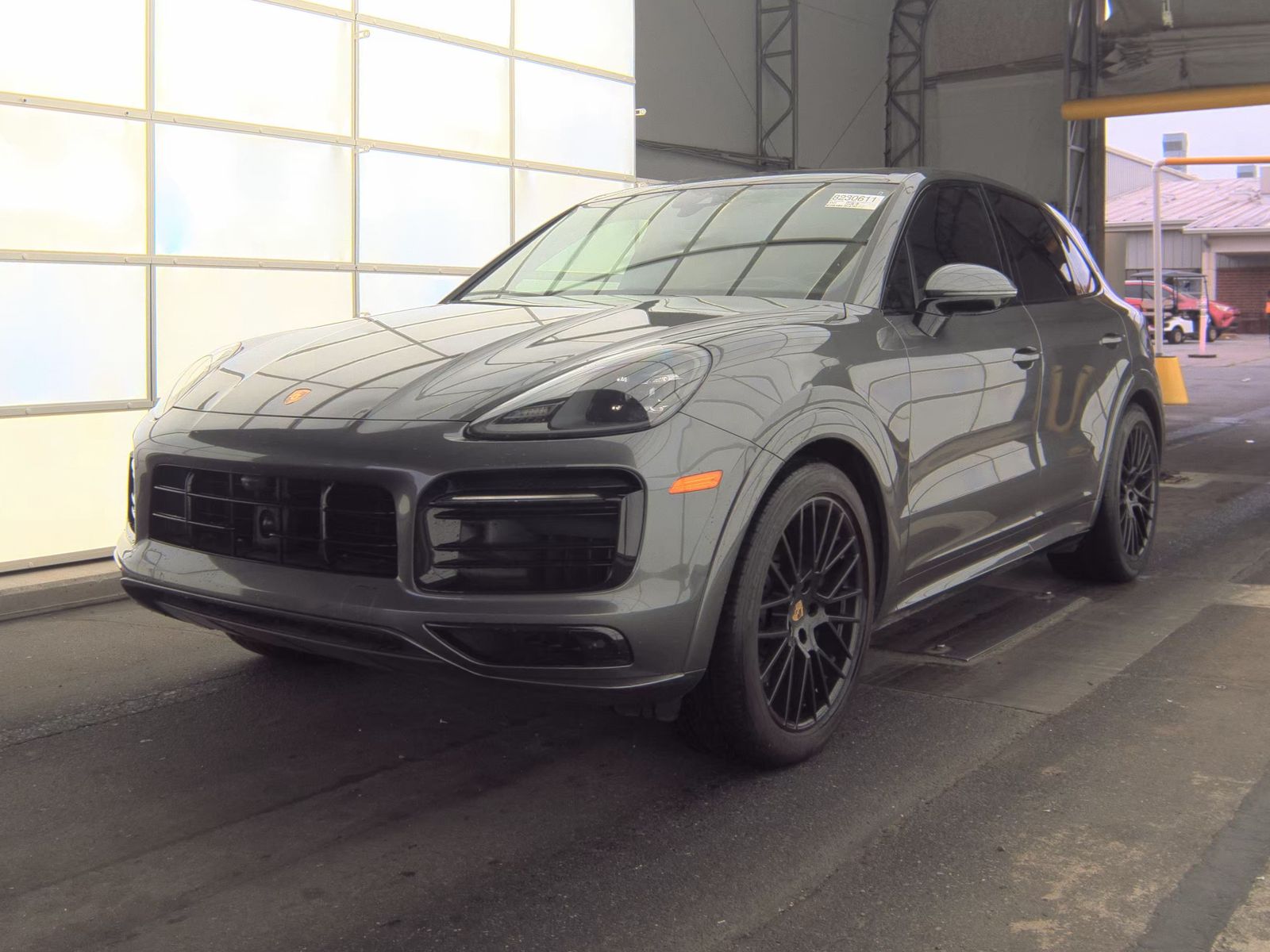 2023 PORSCHE CAYENNE GTS - 1