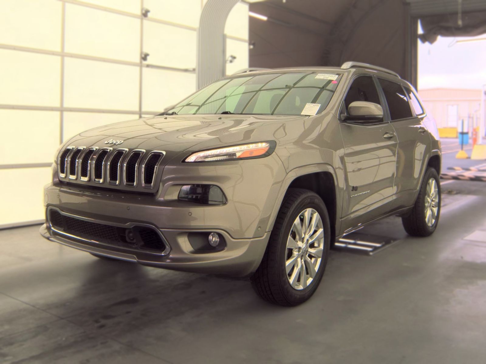 2017 JEEP CHEROKEE Overland - 1