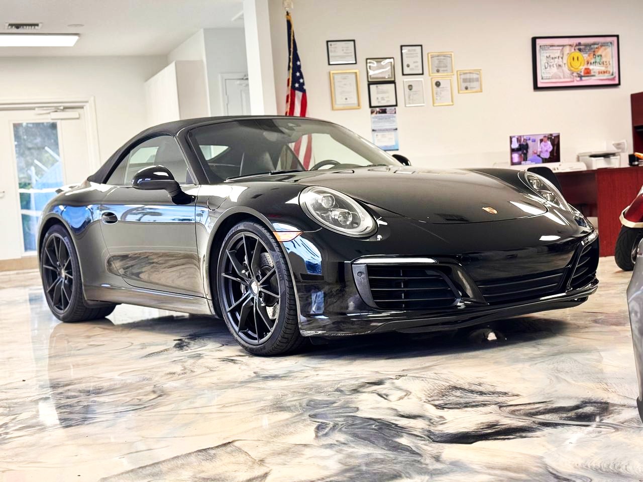 2017 PORSCHE 911 Carrera - 1