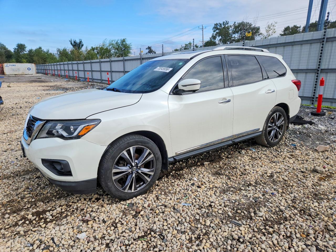 2017 NISSAN PATHFINDER Platinum - 1