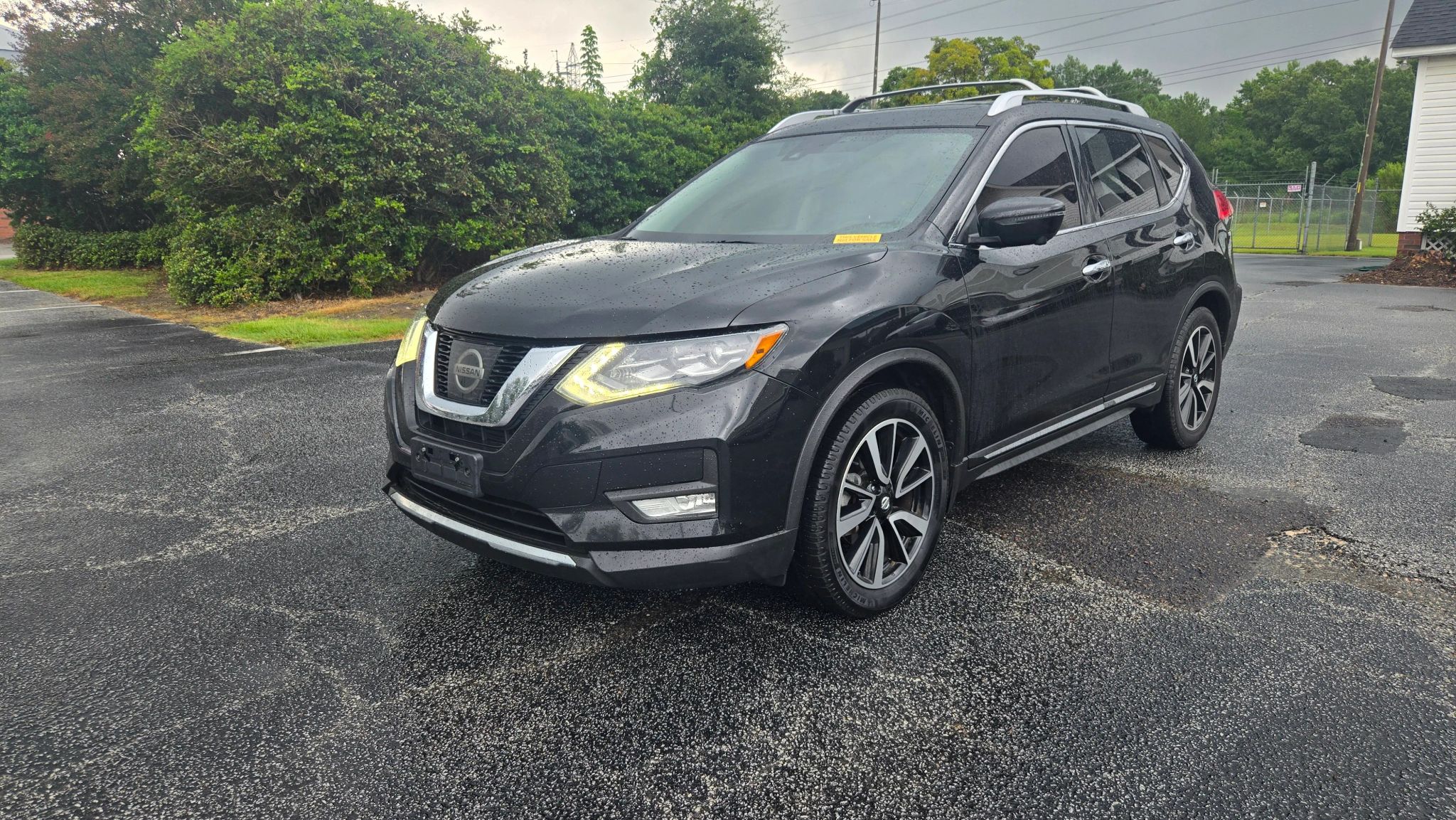 2017 NISSAN ROGUE SL - 1