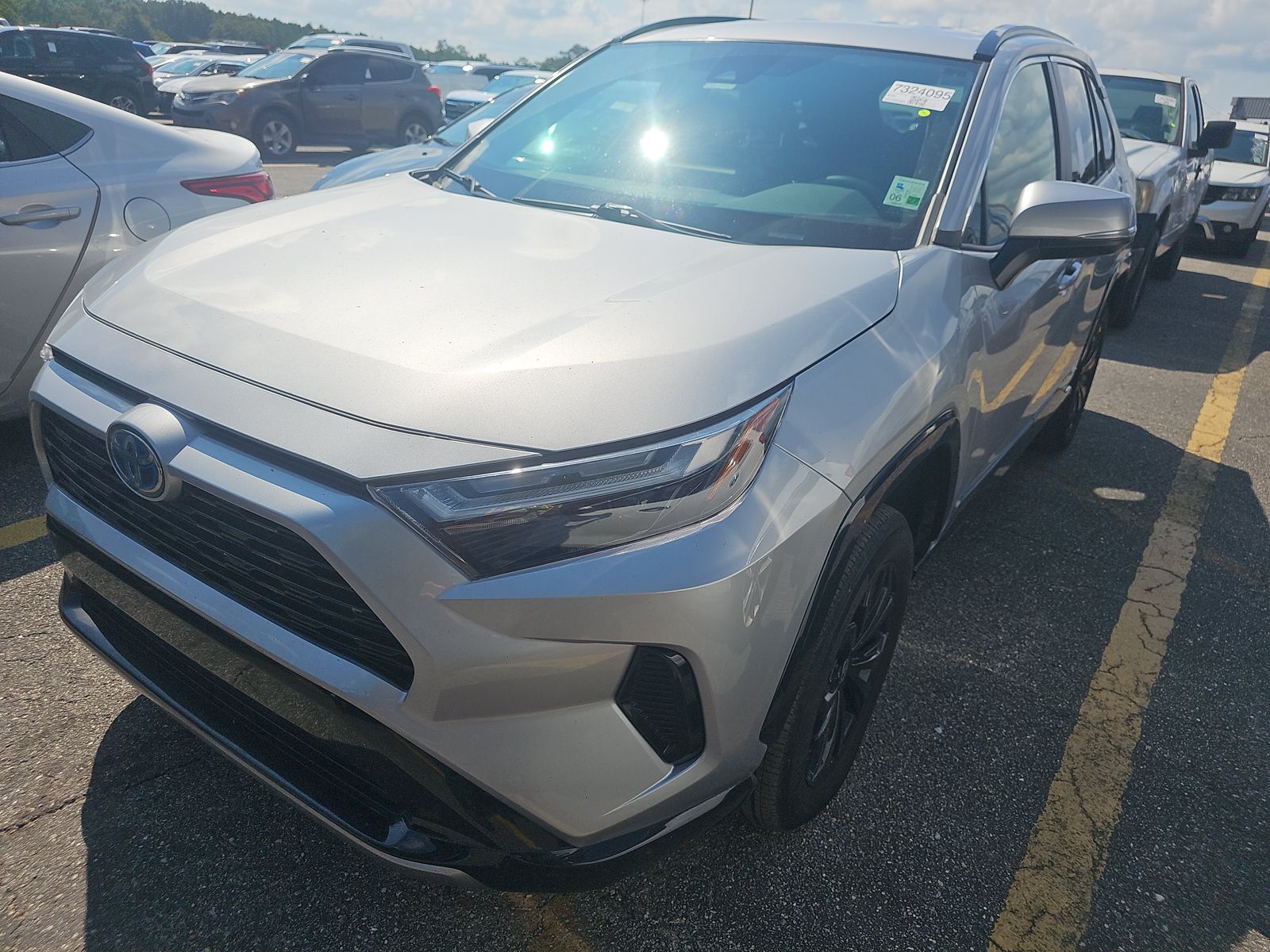 2024 TOYOTA RAV4 HYBRID SE - 1