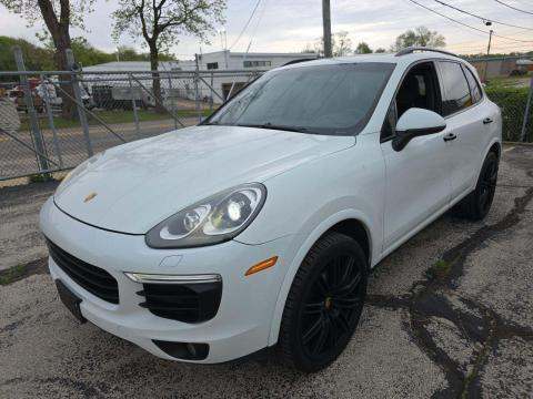2017 PORSCHE CAYENNE PLATINUM Edition - 1