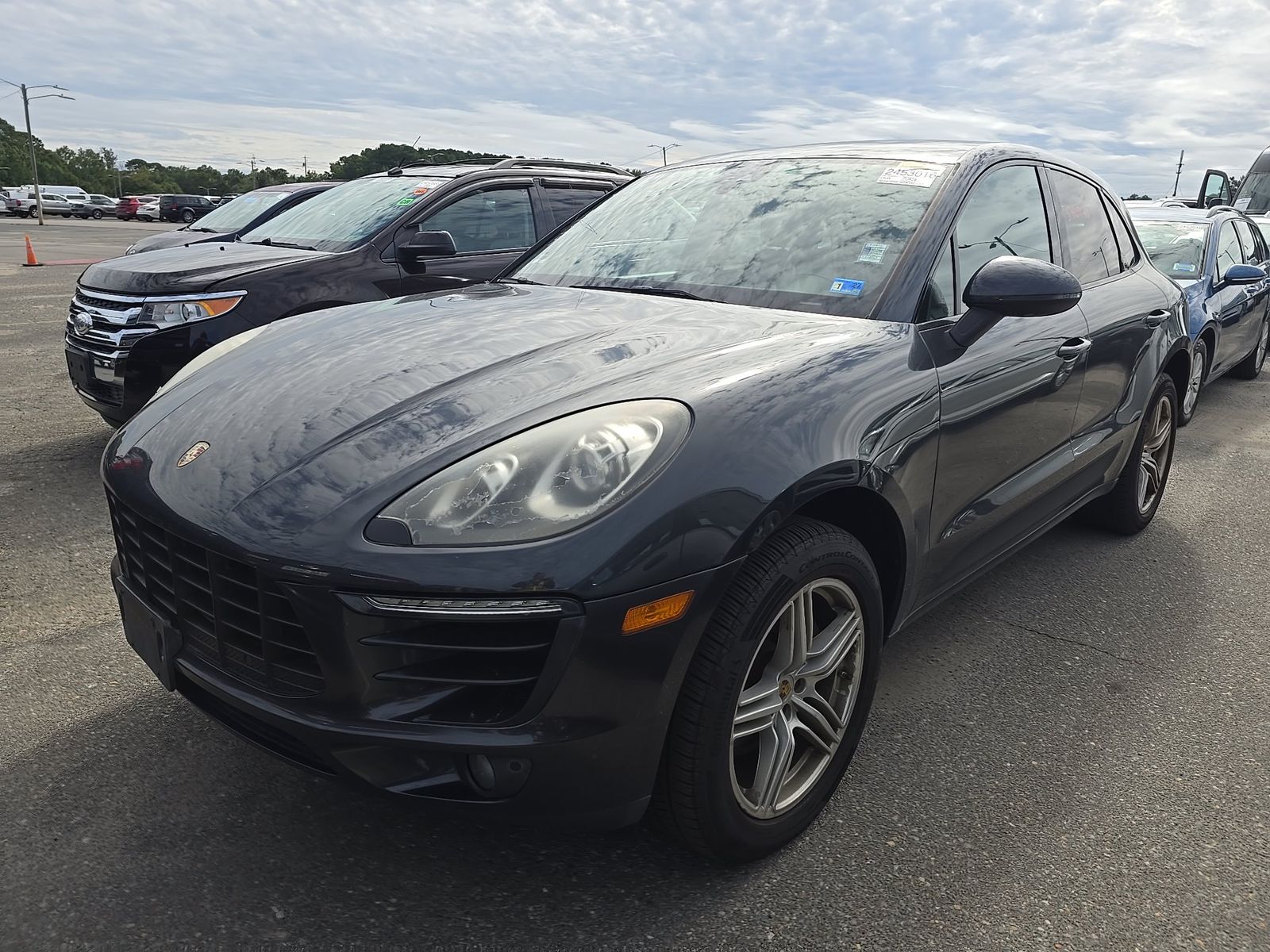 2017 PORSCHE MACAN Base - 1