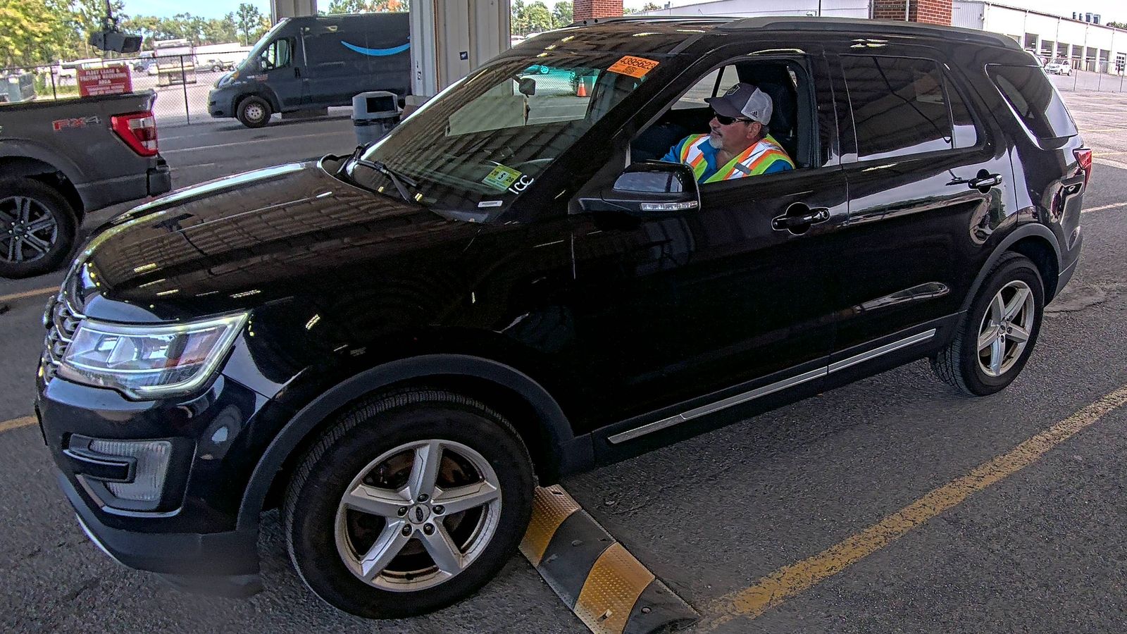 2017 FORD EXPLORER XLT - 1