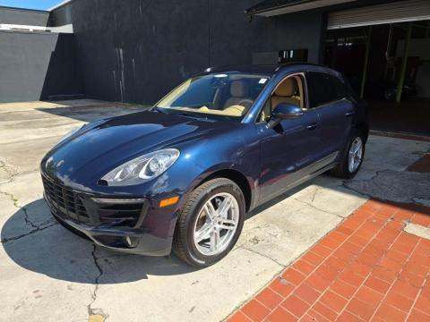2017 PORSCHE MACAN Base - 1