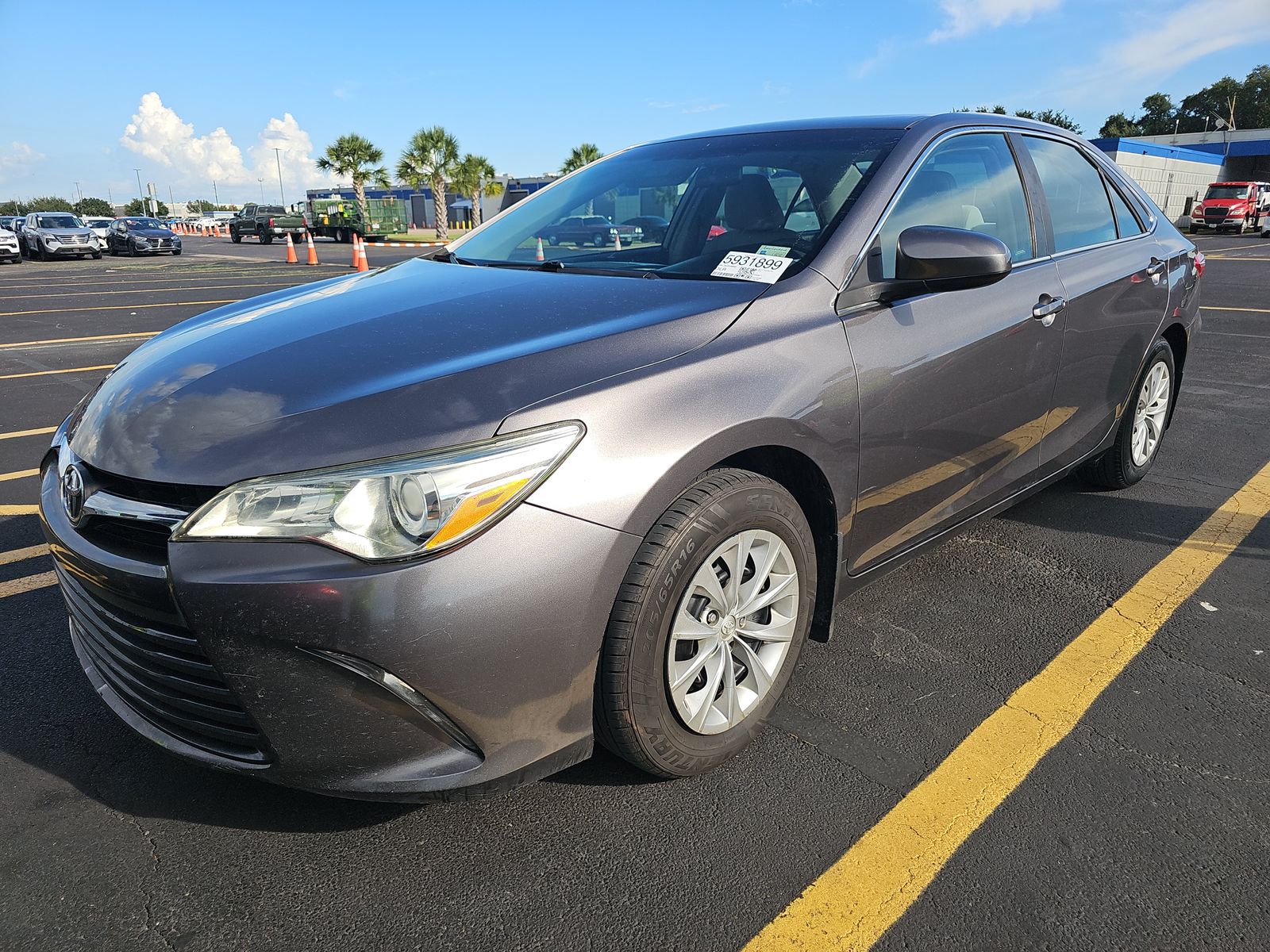 2017 TOYOTA CAMRY LE - 1