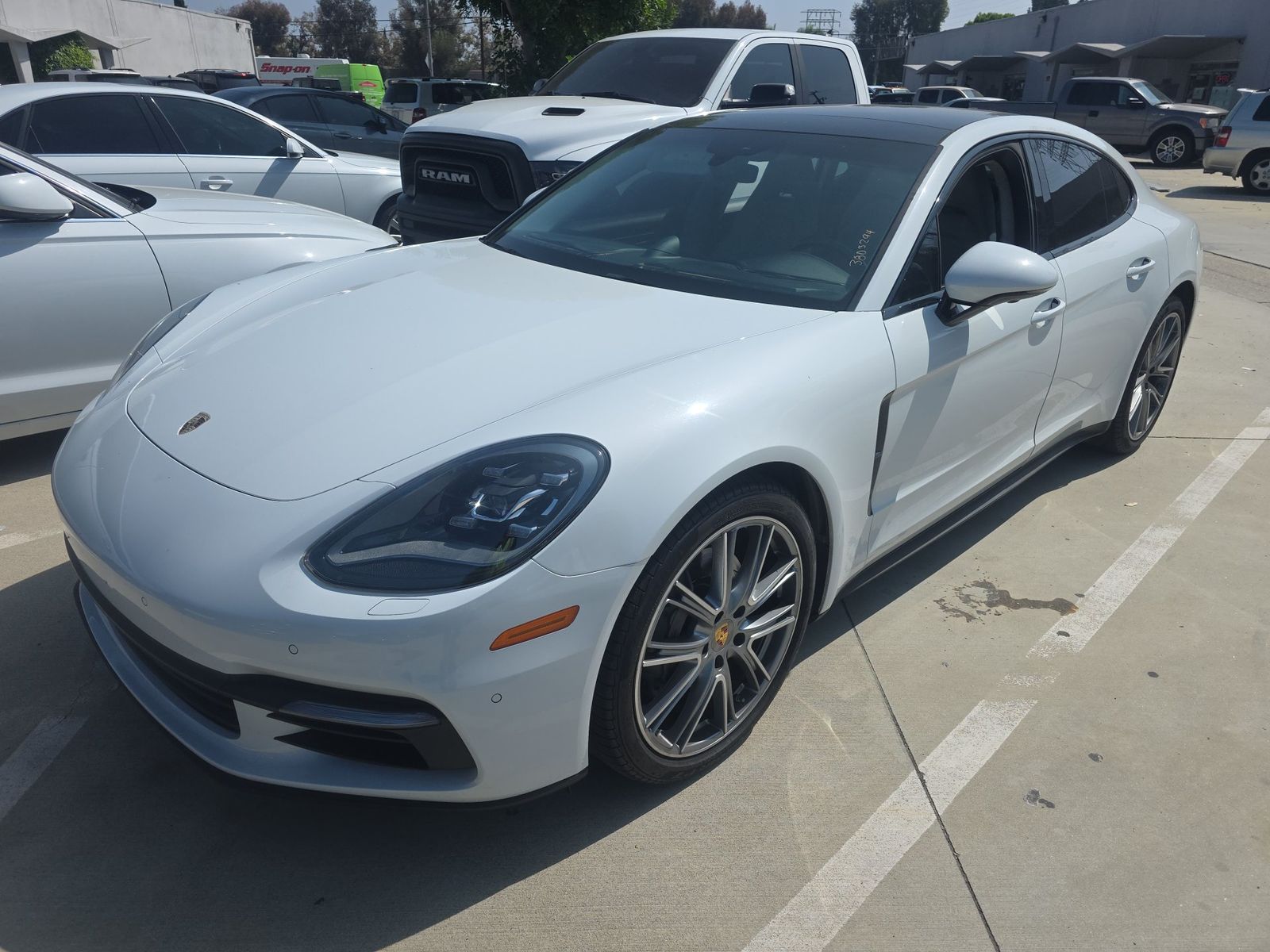 2017 PORSCHE PANAMERA 4S - 1