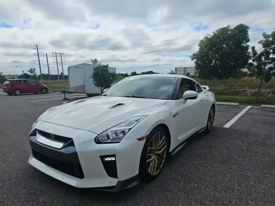 2017 NISSAN GT-R Premium - 1