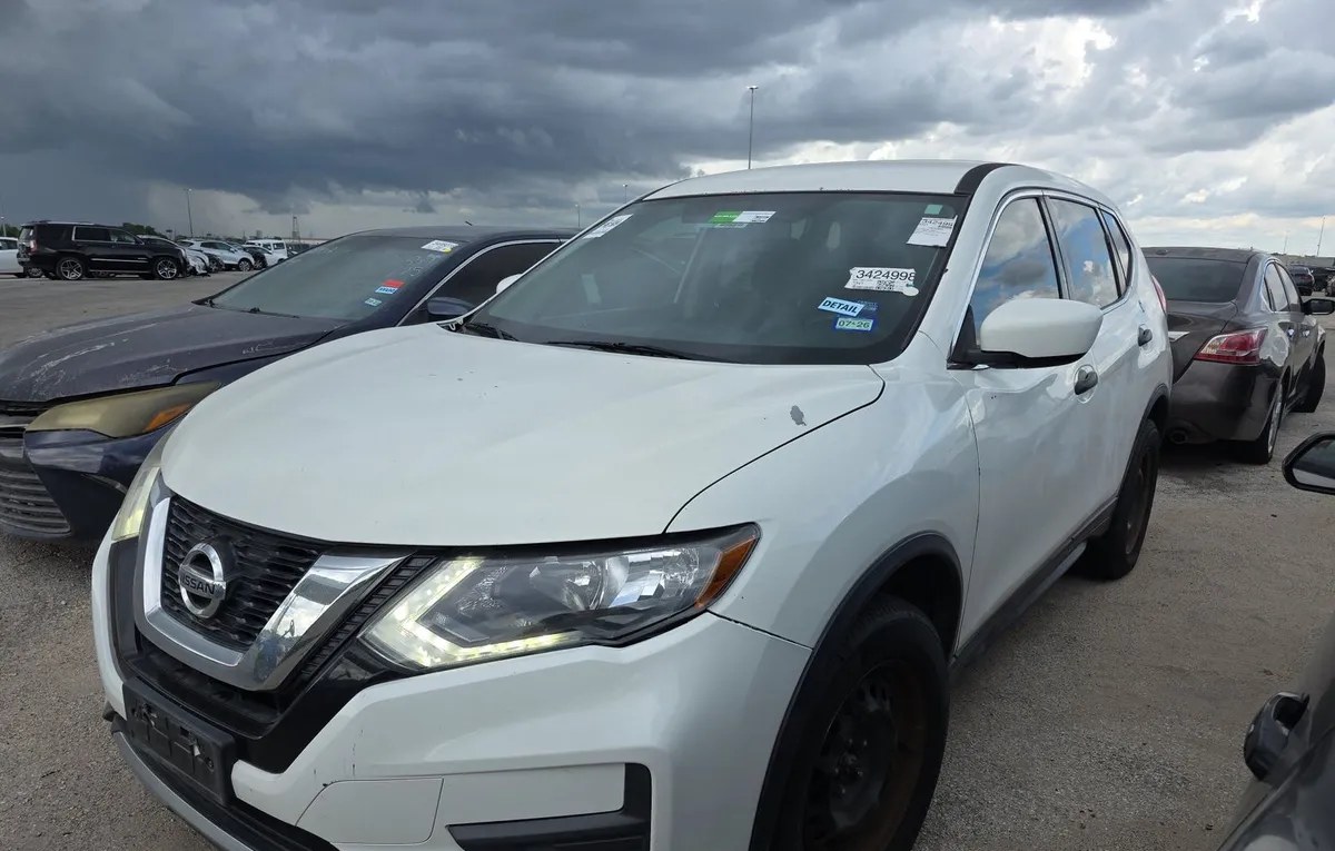2017 NISSAN ROGUE S - 1