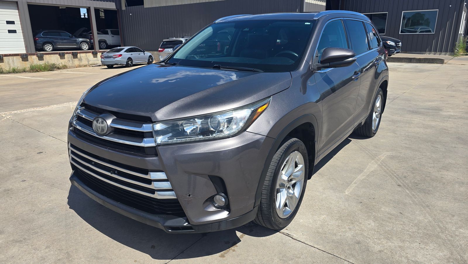 2017 TOYOTA HIGHLANDER Limited - 1