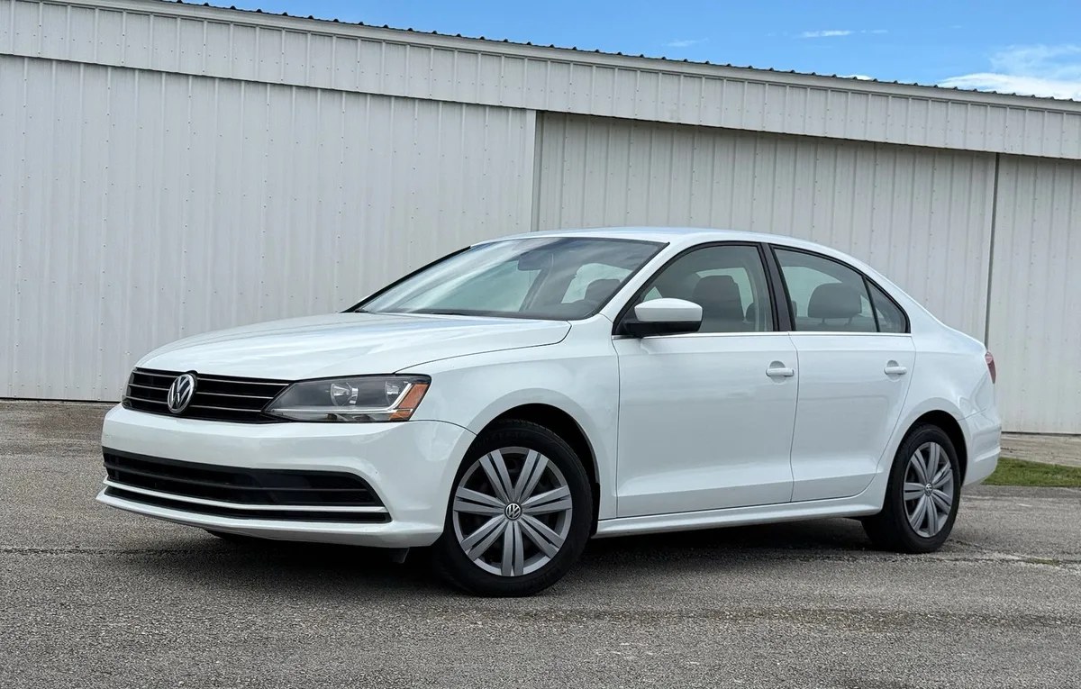 2017 VOLKSWAGEN JETTA 1.4T S - 1