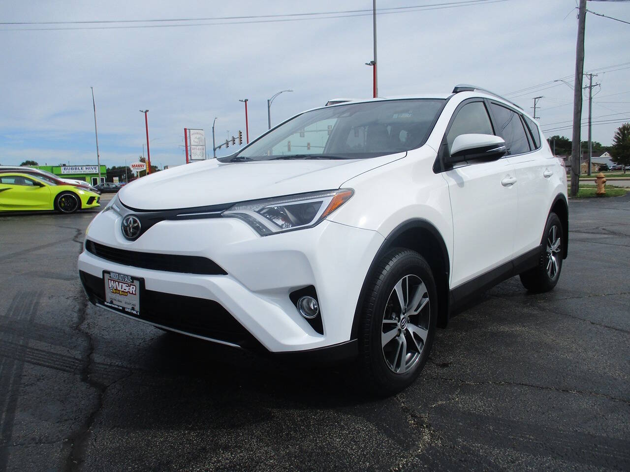 2017 TOYOTA RAV4 XLE - 1